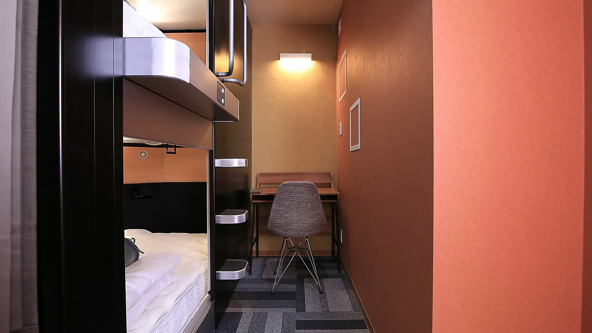 The Global Hotel Tokyo Capsule hotel
